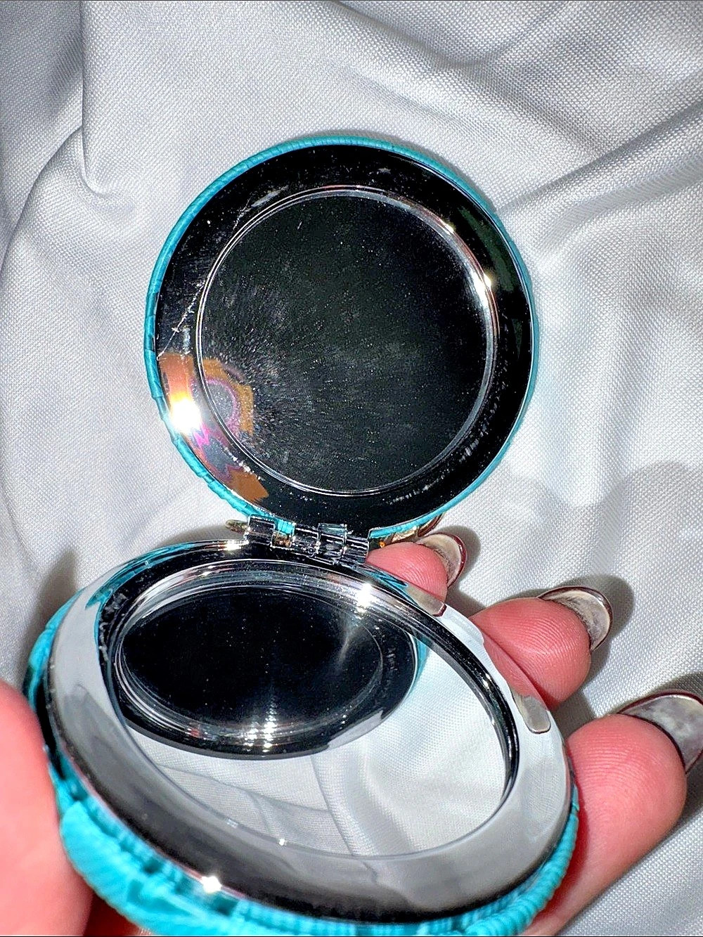 Blue Geometric Round Keychain Compact - Picture 3 of 4
